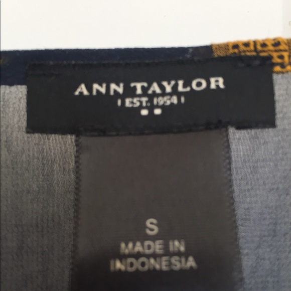 Ann Taylor Flowy Blouse - Picture 3 of 4